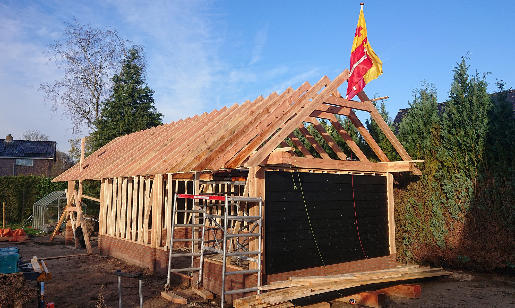 schuur met overkaping rolde kwant bouw